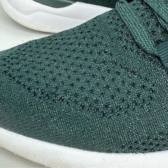 Fabletics The Everthing Sneaker Sparkling Forest Green - LIGHTWEIGHT - Picture 4 of 11